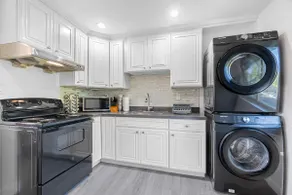 Near Apple | New Central AC | In-Unit Laundry | EV - Image 3