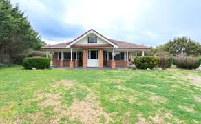 ”Panoramic” Views at White Rock - Image 4