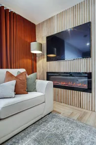 Luxury 2 Bed in Historic Village | Central | WiFi - Image 4