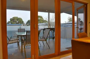 Escape with family and friends - Image 5
