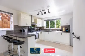 Spacious, Modern Home in MK – Perfect for Groups! - Image 3