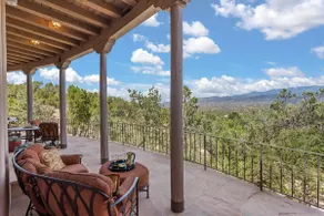 Tranquil Spa Retreat with Views - Image 5