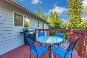 Epic Lake House W Kayaks And Lake Access 3 Bedroom Home by Redawning - Image 3