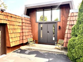 Stylish 1970s Home for Vintage Getaway! - Image 2