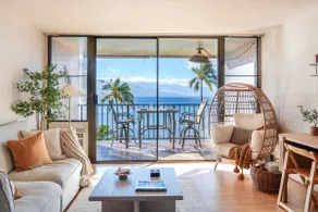Oceanfront Panorama: Newly Refreshed 3rd Floor Gem - Image 2