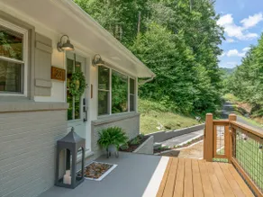 Come Spend Christmas~Hot Tub+Fire Pit~WiFi+Grill! - Image 5