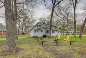 Apartment by Bass Lake Beach (Unit B) - Image 5