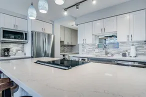 Ocean property W/ king bed, AC, pool & hot tub - Image 5