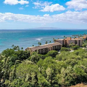 Ocean property W/ king bed, AC, pool & hot tub - Image 2