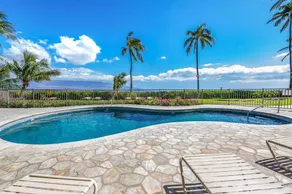 Ocean Front Property King bed, AC, pool, hot tub - Image 4
