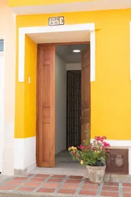 Spacious house with green areas, close to the Basilica - Image 5