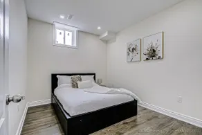 Spacious & Elegant 2BR | Free Parking - Image 3