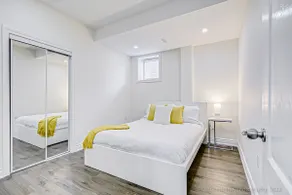 Spacious & Elegant 2BR | Free Parking - Image 2