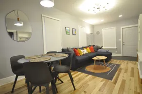 Cozy Modern 2BR Downtown House - Image 2