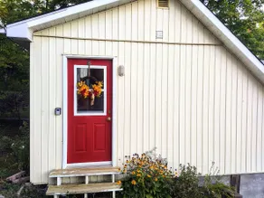 Cute Hillside Guest House near Calabogie - Image 5