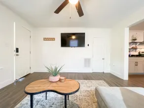 Cozy 1BR Close to Downtown & Drive Baseball - Image 4