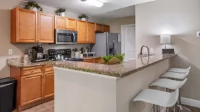 Light-filled, Cozy Home in the Heart of Town 211 - Image 4