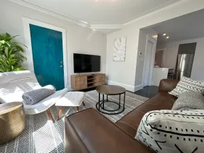 Chic Downtown Salem 3 Bedroom w/ Parking - Image 5