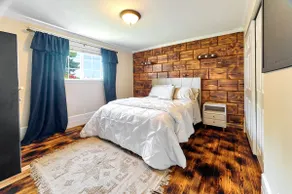 An Entertainment Oasis! - Image 3