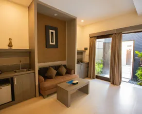 Luxotic-1Bedroom Villa with Pool - Image 4