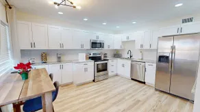 Modern Home Great Location - Image 3