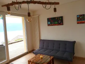 Apartment with lake view - Image 5