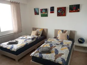 Apartment with lake view - Image 3