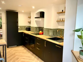 City Centre Garden Apartment - Image 4