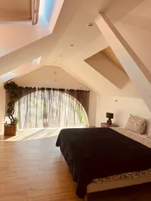 Large, bright, cozy apartment. - Image 2