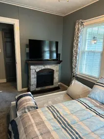 Family Home Near Top Attractions - Image 4