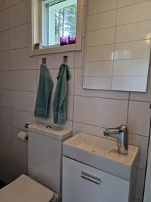 Overnight room in separate guest house on Sävastön - Image 4