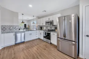MUST SEE! Large 3-Bedroom Home in DT Gilbert - Image 3