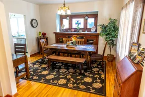 Normal Hill Cozy Craftsman - Entire Main Floor - Image 2