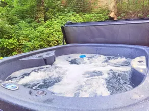 lacbrome Chalet lake+Terrasse+BBQ+Hot-tub - Image 5