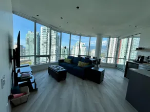 DT GEM! Central and Spacious Penthouse with Views - Image 2