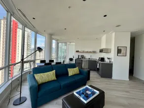 DT GEM! Central and Spacious Penthouse with Views - Image 3