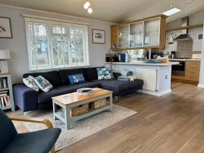 Driftwood Lodge - Image 2