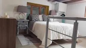 Cozy room downtown area - Image 2