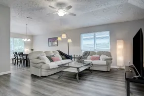 Space & Shore Retreat/ 3BR Near NASA & Kemah - Image 2