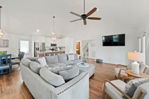 Scenic Hideaway 4Br Beautiful Lake Home - Image 3