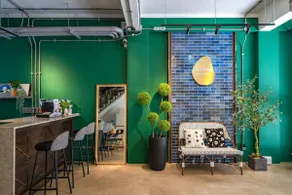 Blue House Homestay in Hualien City, near Dongdamen Night Market and business district, quality and beautiful industrial style! - Image 3