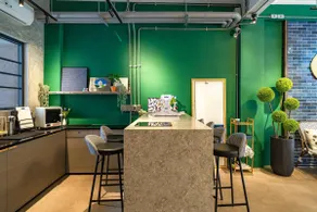 Blue House Homestay in Hualien City, near Dongdamen Night Market and business district, quality and beautiful industrial style! - Image 2