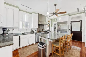Majestic Hyde Park Historic Home - Image 2
