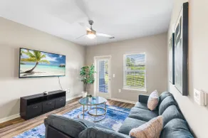 Coastal 1BR Pet Friendly Near the Beach - Image 4