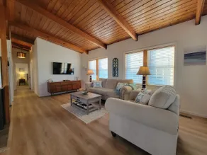 The OBX Yo-G Cabana - Central Upstairs Apartment - Image 5