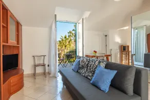 5 Min from the SEA SUITE with Terrace FREE PARK - Image 3