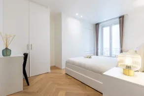 Central Paris: Heated 4BR Quiet Home (10 guests) - Image 3