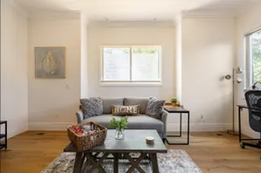 Entire Guesthouse,King Bed in San Jose - Image 4