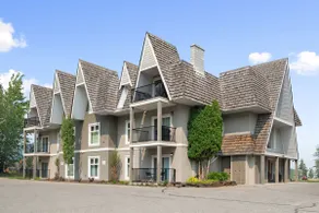 Charming 1BR Near DT Kimberley: Pool, Hot Tub, Gym - Image 5
