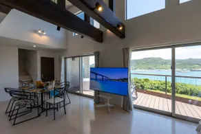 Serenity - A rental stay overlooking the blue sea and morning sun, and the ships in the harbor - Image 2